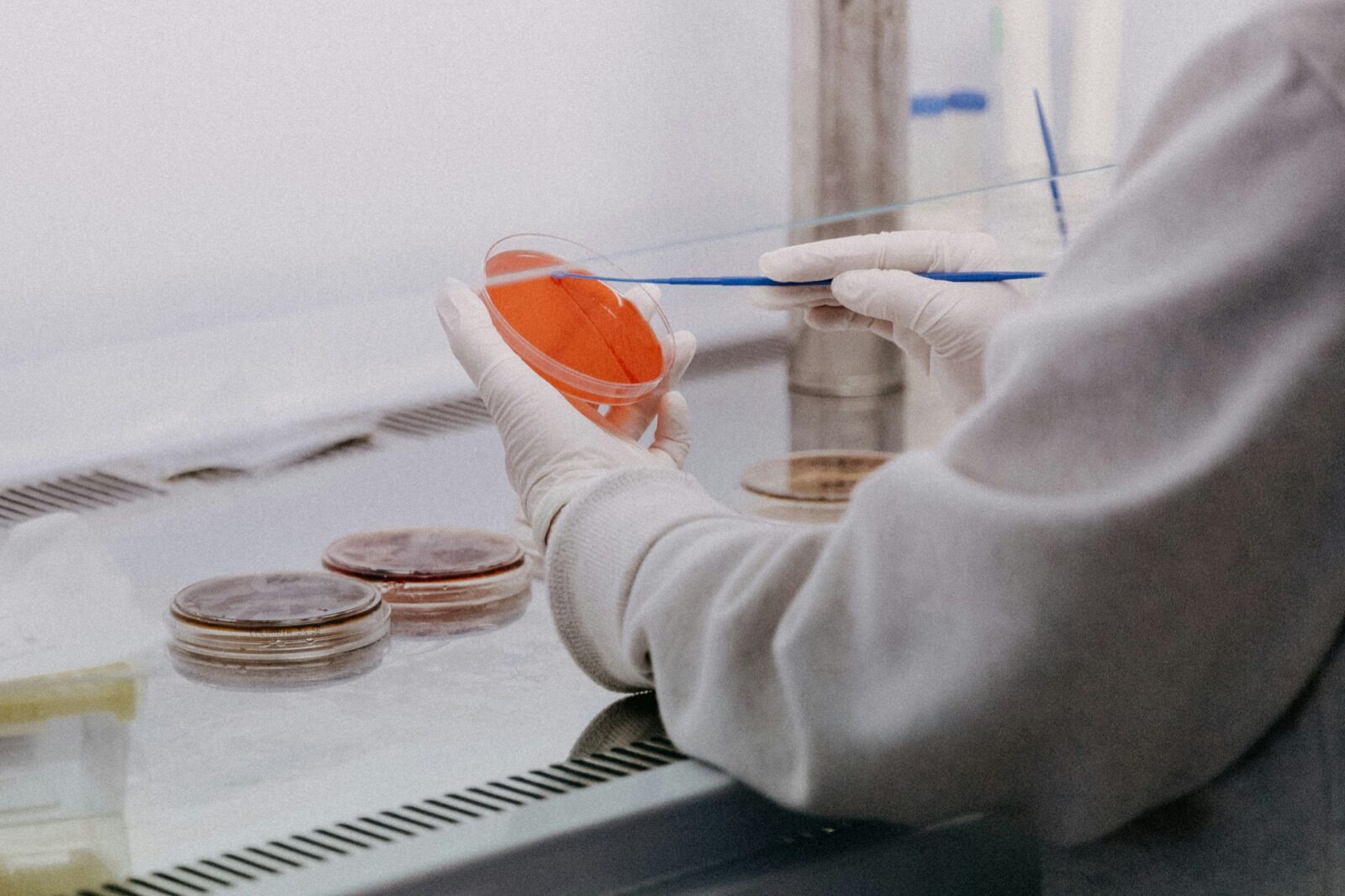 Laboratory research environment for Incure Vison™ UV safety protection during R&D and process development