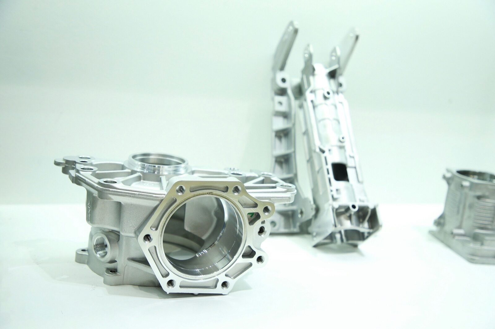 Precision die-cast aluminium parts for Epo-Weld™ inorganic binder investment casting mold applications
